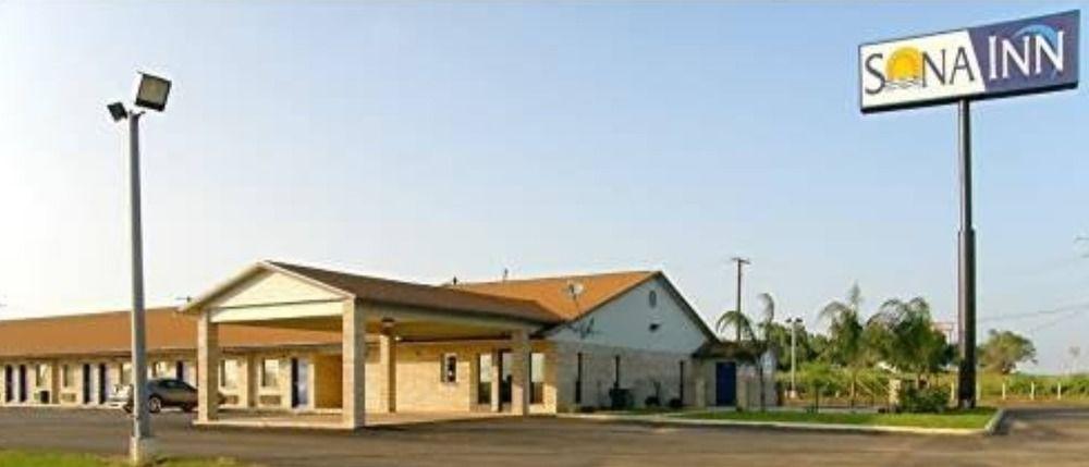 Sona Inn Dilley Exterior photo