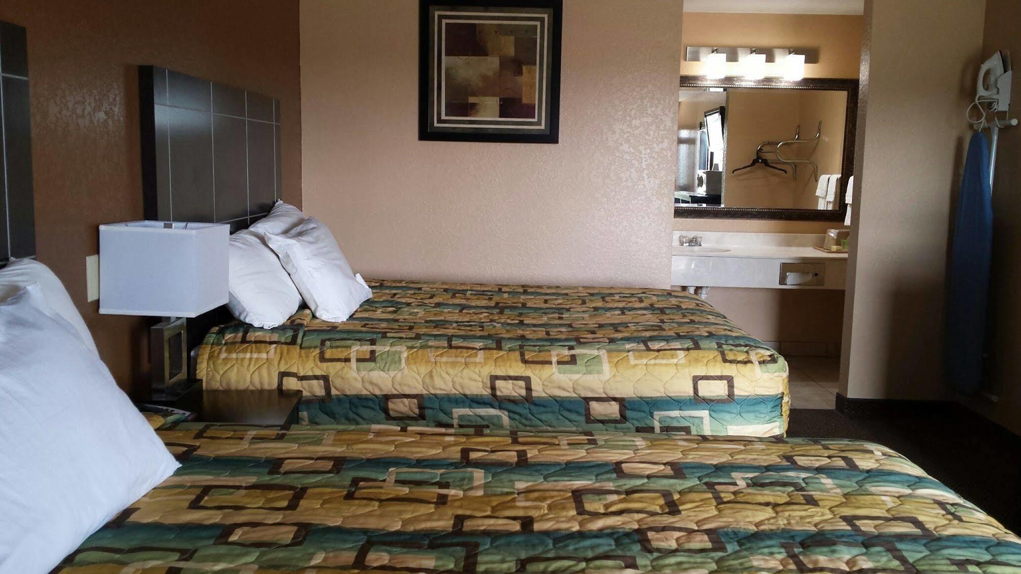 Sona Inn Dilley Exterior photo